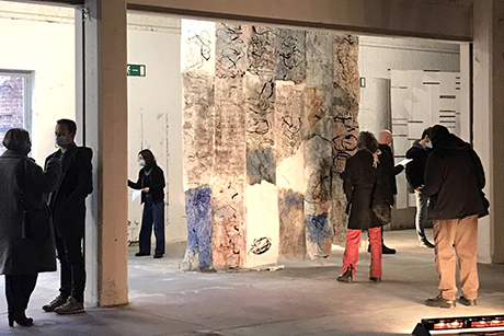 Natalia Blanch, installation Le lieu qui te revêt